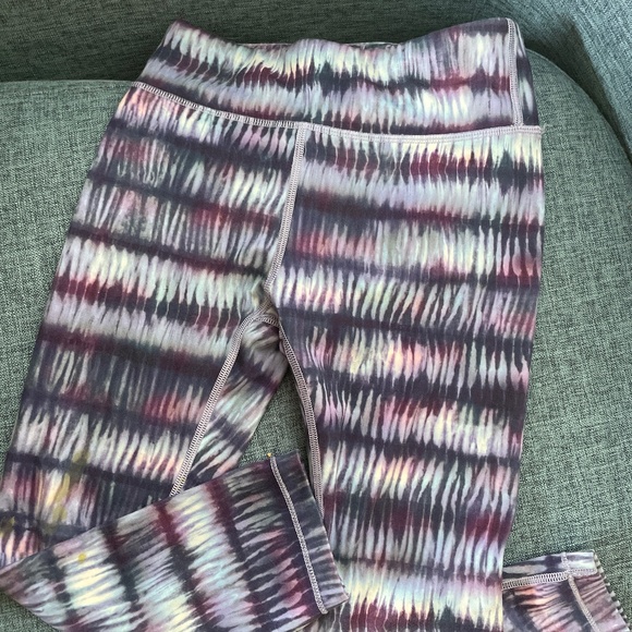 Athleta (girls) high rise Chit Chat Capri leggings - Picture 3 of 3